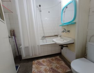 Appartement 4 chambres à vendre dans Cluj-napoca, zone Manastur