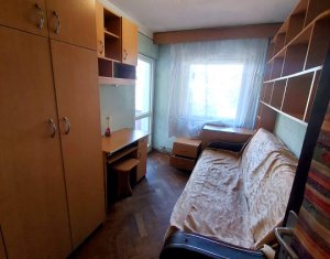 Appartement 4 chambres à vendre dans Cluj-napoca, zone Manastur