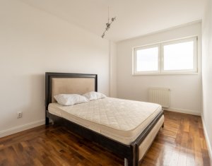 EXCLUSIV 2 camere decomandate, terasă de 60 mp, garaj inclus