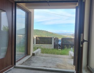 Casa P+M, living, 3 dormitoare, teren in proprietate, Apahida/Campenesti