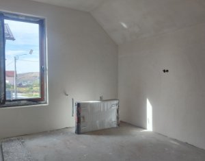 Casa P+M, living, 3 dormitoare, teren in proprietate, Apahida/Campenesti