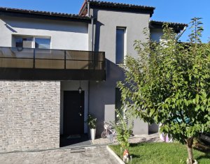 Casă cu panoramă superbă, grădină amenajată - Baciu