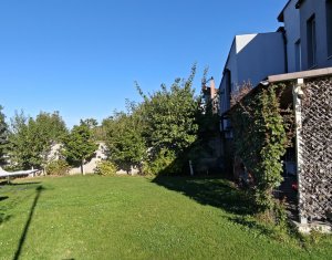 Casă cu panoramă superbă, grădină amenajată - Baciu