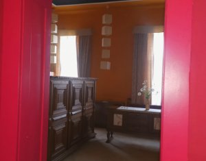 Apartament 54mp, etaj 1, centru, parcare in curte ,zona Primariei