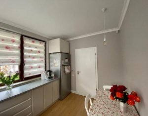 Apartment 4 rooms for sale in Cluj-napoca, zone Manastur