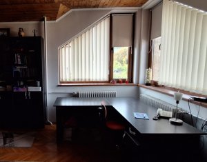 Maison 7 chambres à vendre dans Cluj-napoca, zone Andrei Muresanu