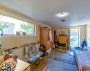 Vanzare casa individuala, spatioasa in Gruia teren 657 mp, zona linistita