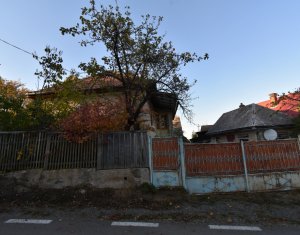 Casa cu sura si teren mare in Dangaul Mare, canalizare, asfalt