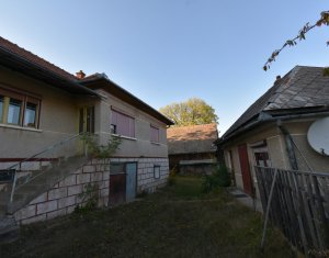 Casa cu sura si teren mare in Dangaul Mare, canalizare, asfalt