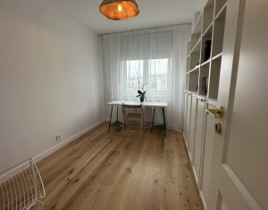 Appartement 3 chambres à vendre dans Cluj-napoca, zone Manastur